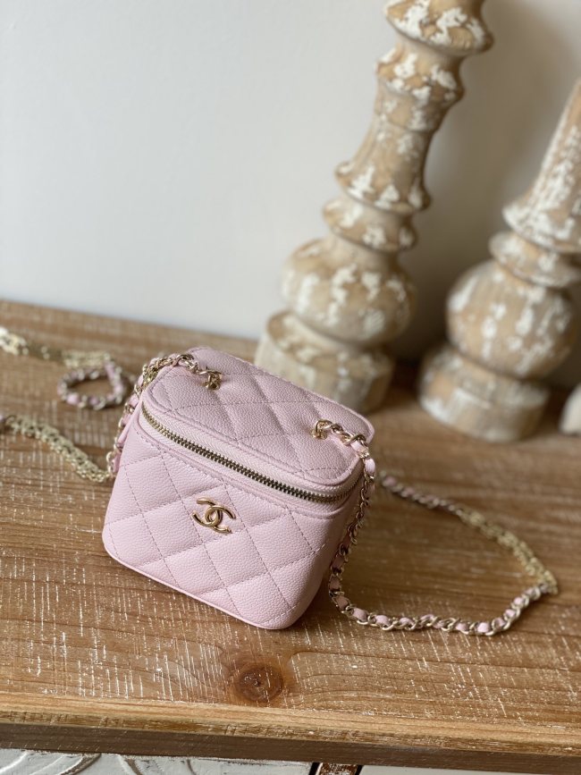 Handbag Chanel 81186 size 10.5-8.5-7 cm