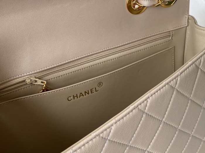 Handbag Chanel A088 size 30x8x21 cm
