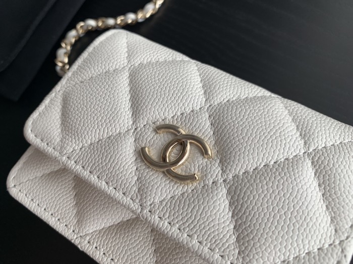 Handbag Chanel 2444 size 10cmx8cmx1.5 cm