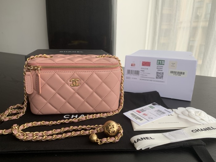 Handbag Chanel AP2303 size 17cmx9.5cmx8 cm