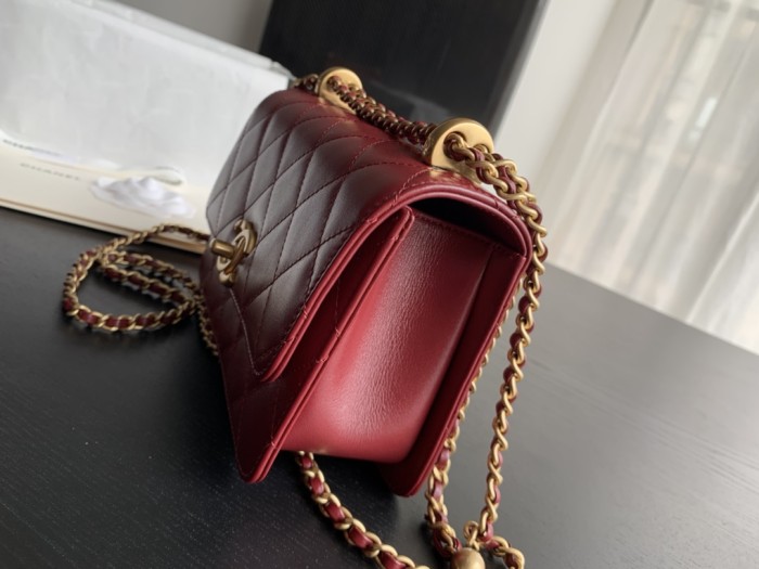 Handbag Chanel size 22 cm