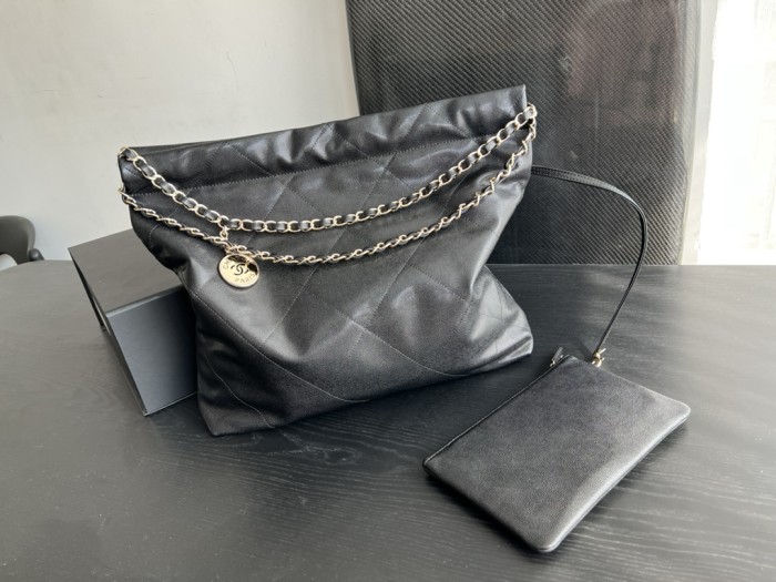 Handbag Chanel size 39cmx42cmx8 cm