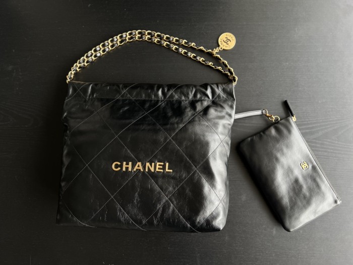 Handbag Chanel size 35cmx37cmx7 cm