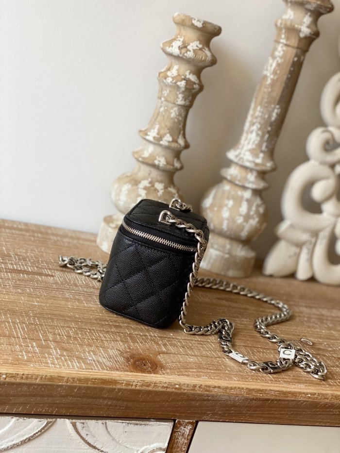 Handbag Chanel 81193 size 12 cm