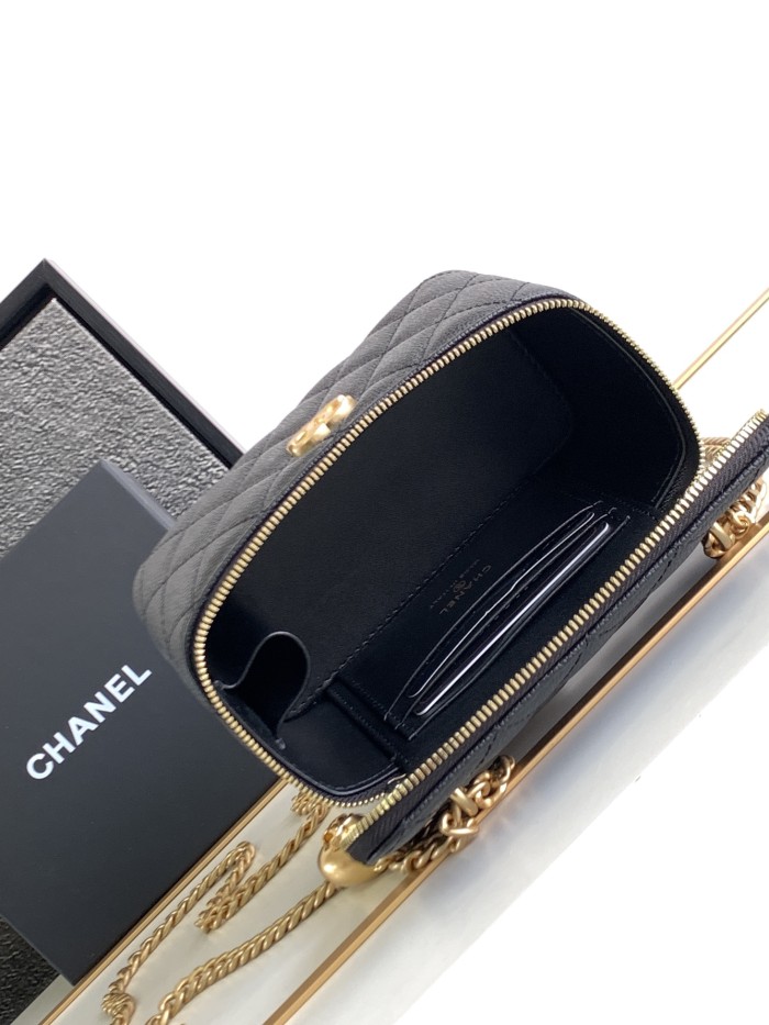 Handbag Chanel size 16 9.5 8 cm