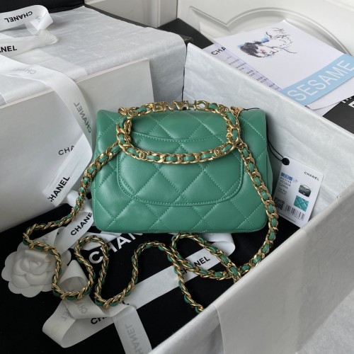Handbag Chanel size 20 cm