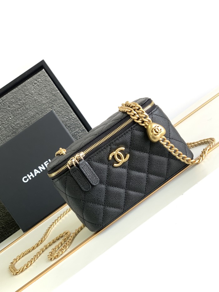 Handbag Chanel size 16 9.5 8 cm
