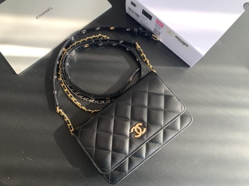 Handbag Chanel AP2548 size 19 cm