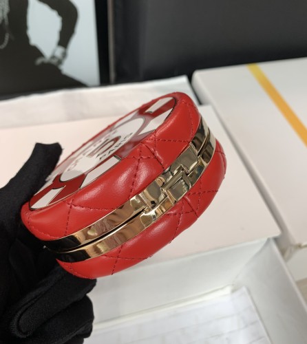 Handbag Chanel size 7.5x7.5x3 cm