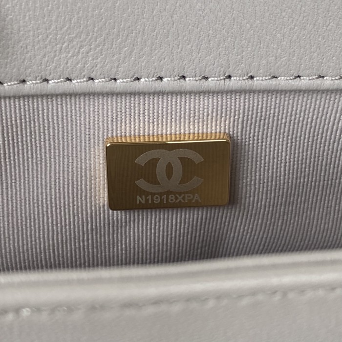 Handbag Chanel AS3499 size 18X23X9 cm