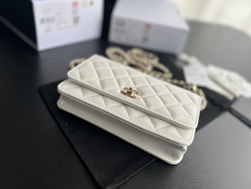Handbag Chanel AP2303 size 19 cm