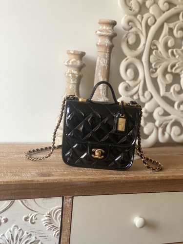 Handbag Chanel AS3652 size 25x21.5x7 cm