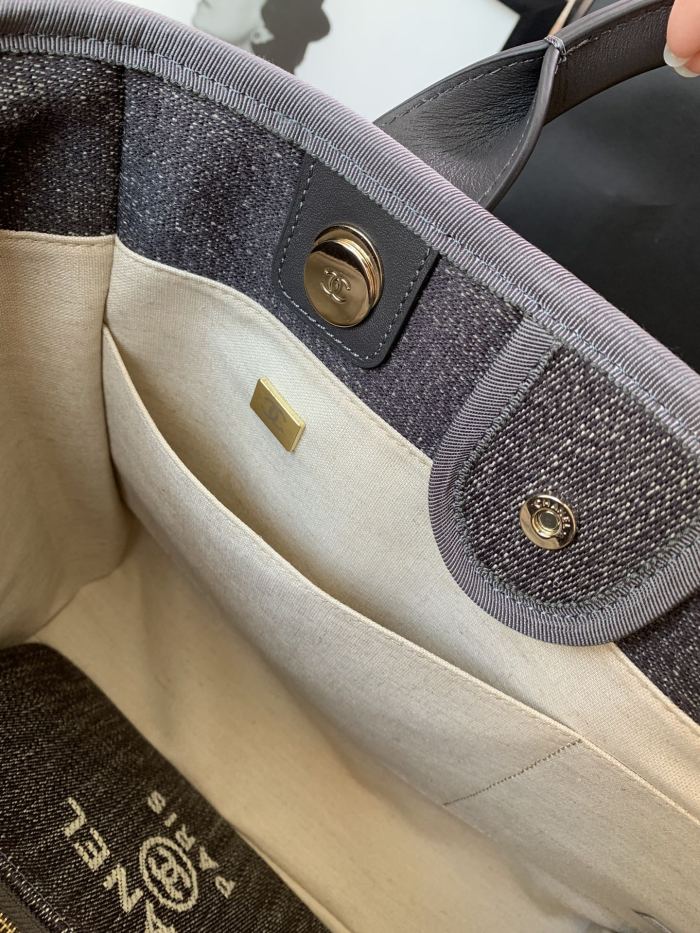 Handbag Chanel size 38 cm