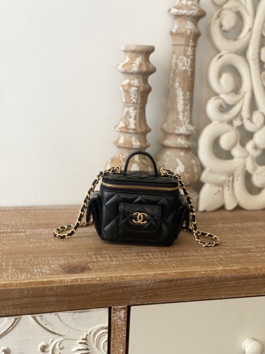 Handbag Chanel AP81232 size 10.5*7*8.5 cm