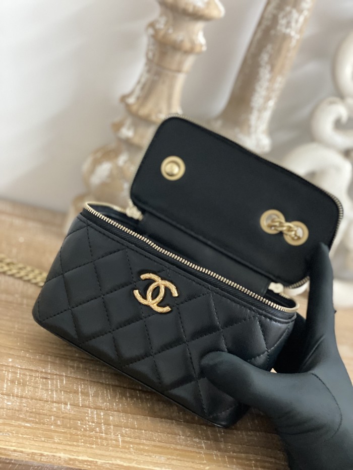 Handbag Chanel 81222 size 16.5 cm