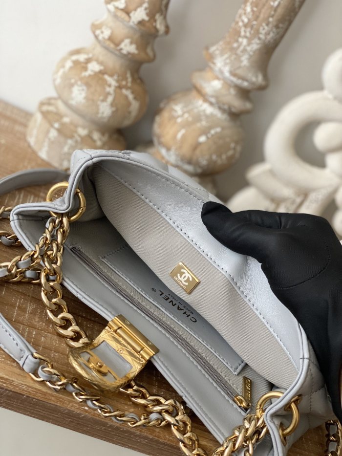 Handbag Chanel 3476 size 17*23*7* cm