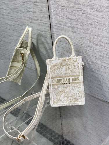Handbag Dior size 13.5*5*18 cm