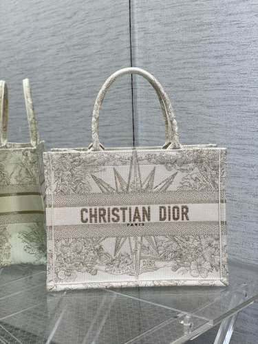 Handbag Dior size 36*18*28 cm