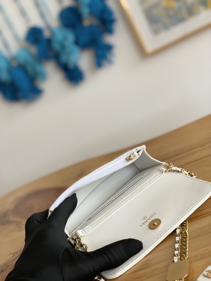 Handbag Chanel 81216 size 15.2 9.5 3.5 cm