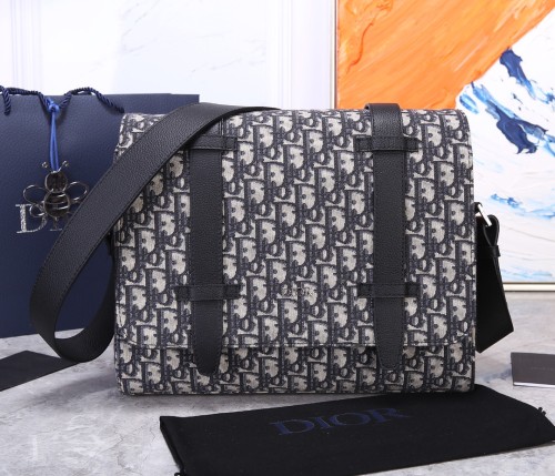 Handbag Dior 93344 size 34*25*5.5 cm