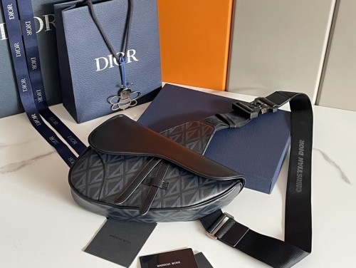 Handbag Dior D93305 size 26-19-4.5 cm