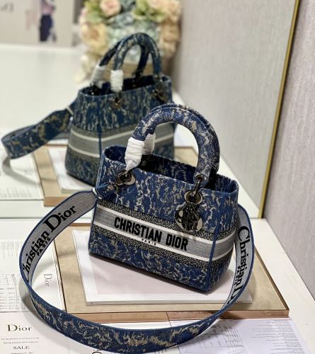 Handbag Dior 9027 size 24*20*11 cm