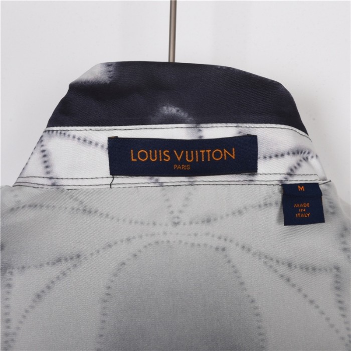 Clothes Louis Vuitton 129
