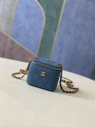 Handbag Chanel 81176 size 11*8.5*7 cm