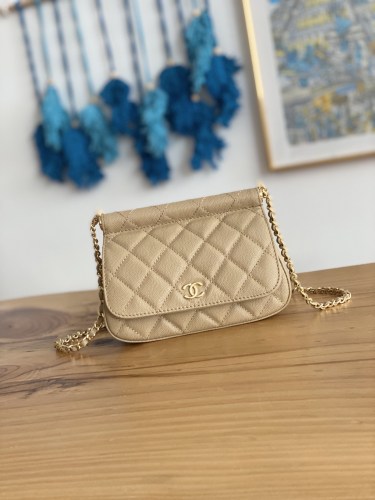 Handbag Chanel AP3008 size 12X17.5X5.5 cm