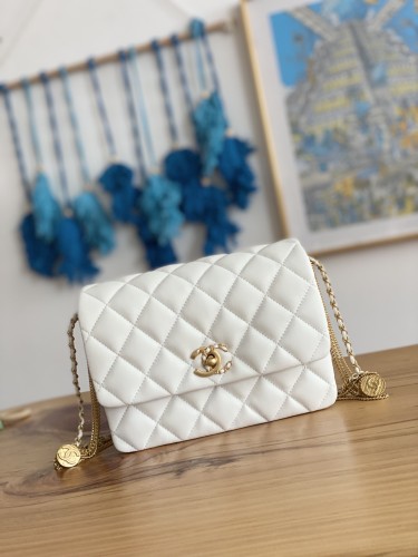Handbag Chanel 3378 size 15cmX20cmX9 cm