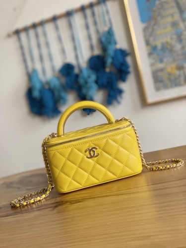Handbag Chanel 81208 size 9.5 17 8 cm