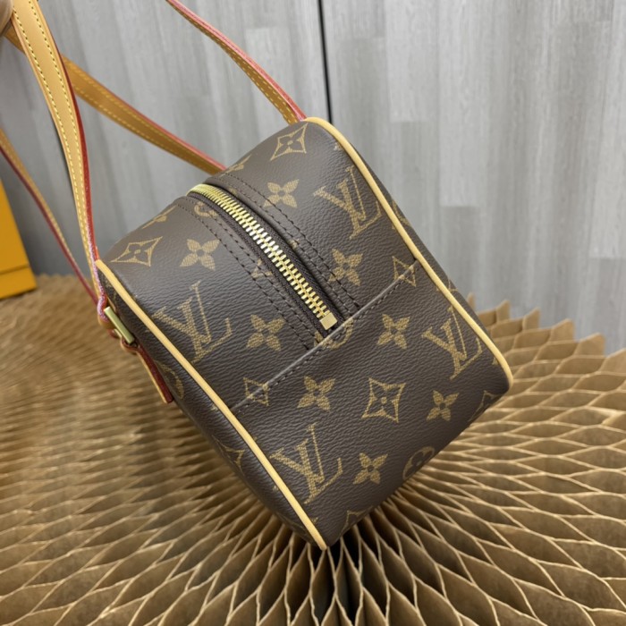 Handbag Louis Vuitton M51182 size 27*18*12 CM