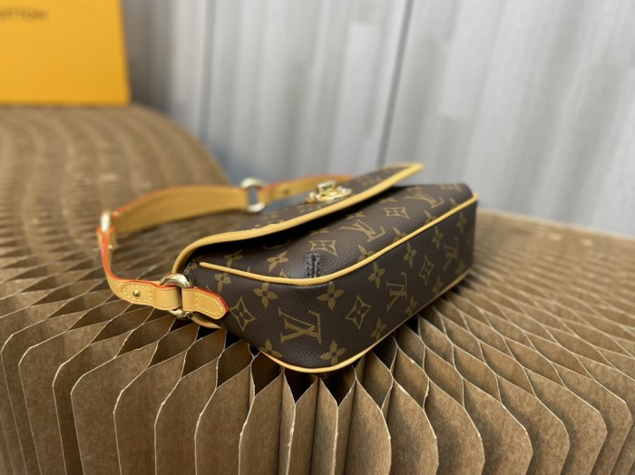Handbag Louis Vuitton M40078 size 22.5×13×8 CM