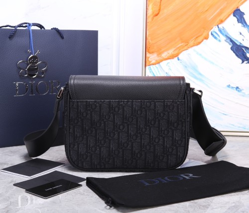 Handbag Dior 93322 size 23 x 18 x 6 cm