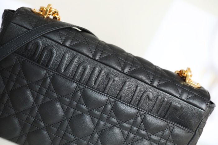 Handbag Dior size 28x17x9 cm