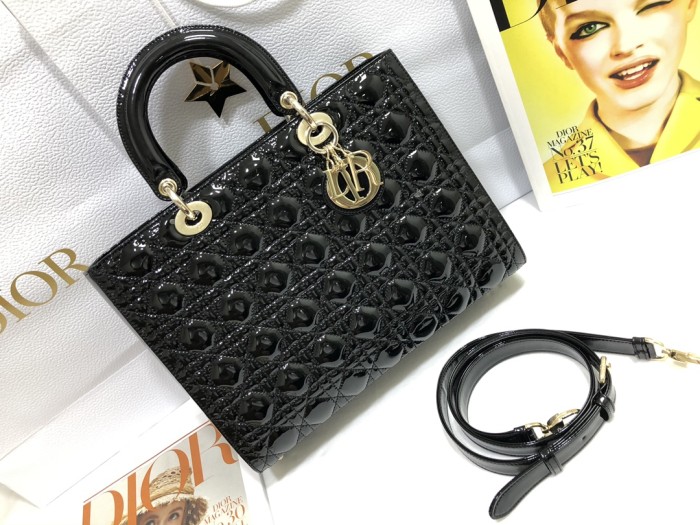 Handbag Dior M0566 size 32*25*11 cm