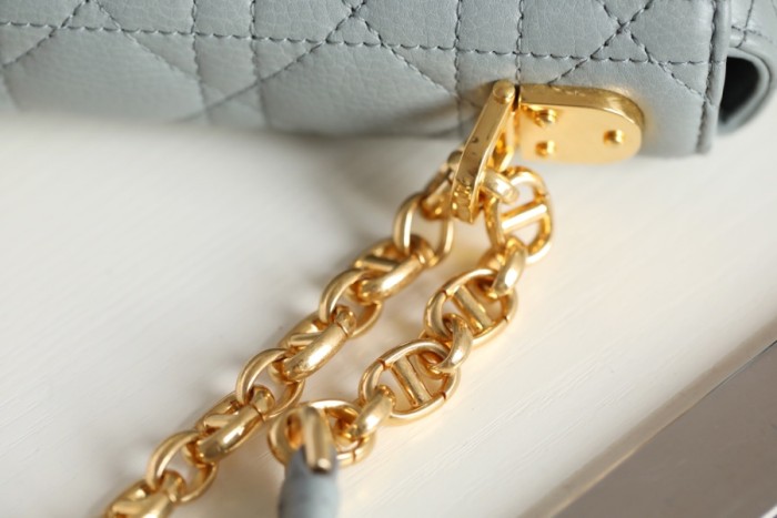 Handbag Dior size 20x12x7 cm