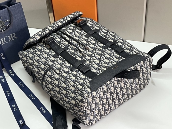 Handbag Dior size 31 x 42.5 x 14.5 cm