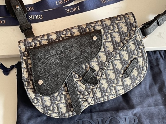 Handbag Dior 0096 size 24 x 17.5 x 5 cm