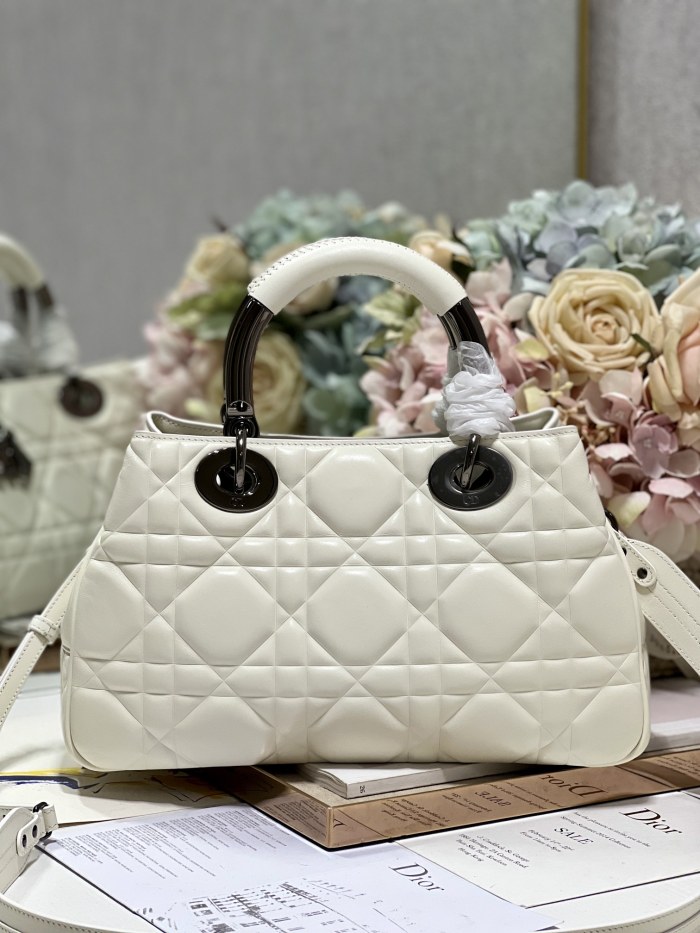 Handbag Dior 0062 size 30*18.5*11.5 cm