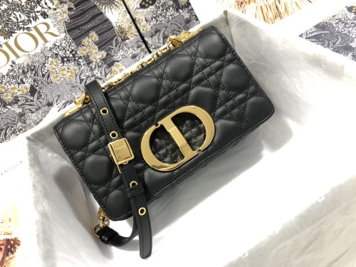 Handbag Dior M9241 size 20*12*7 cm