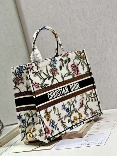 Handbag Dior 1286 size 42×35×18.5 cm