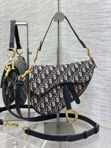 Handbag Dior 3351 size 24×6×18 cm
