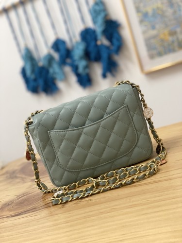 Handbag Chanel AS3737 size 14.5*19*6.5 cm