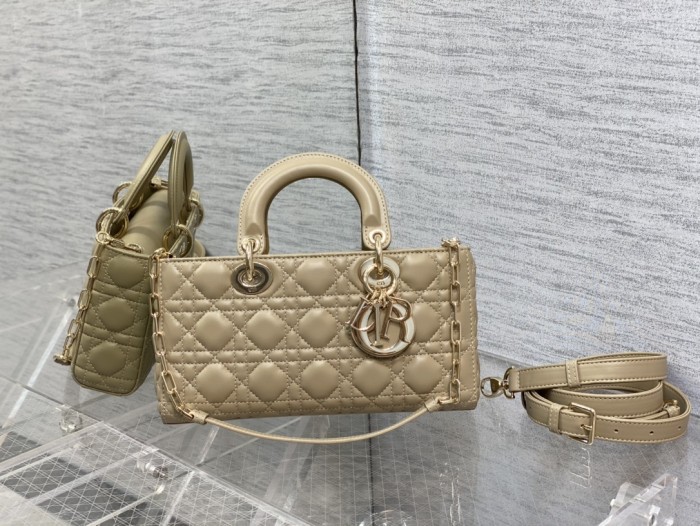 Handbag Dior size 26*6*14 cm