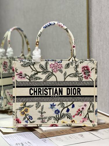 Handbag Dior 1286 size 36×28 cm