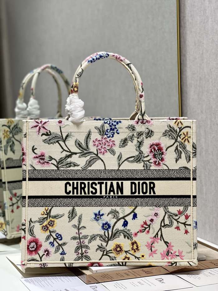 Handbag Dior 1286 size 42×35×18.5 cm