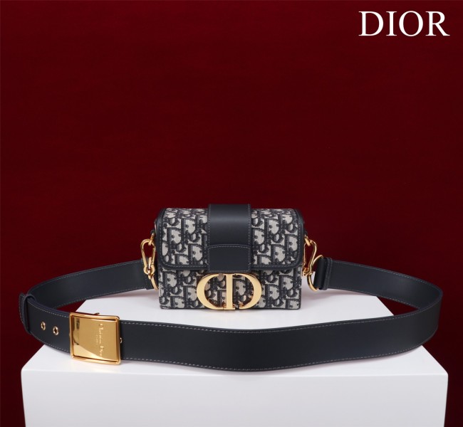 Handbag Dior size 18×12×5 cm