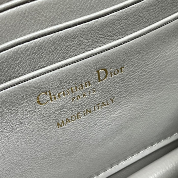 Handbag Dior 0980 size 21 x 11.5 x 4.5 cm