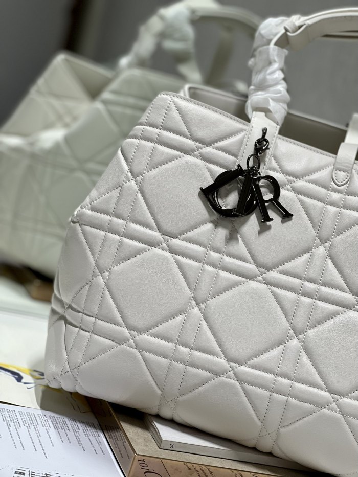 Handbag Dior 1188 size 37×43×22 cm
